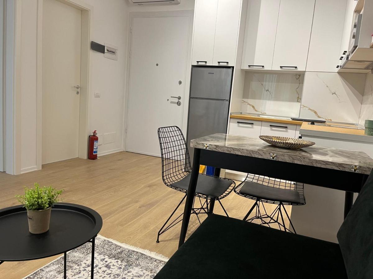 Comfy Nest Apartment- Free Parking 티라나 외부 사진
